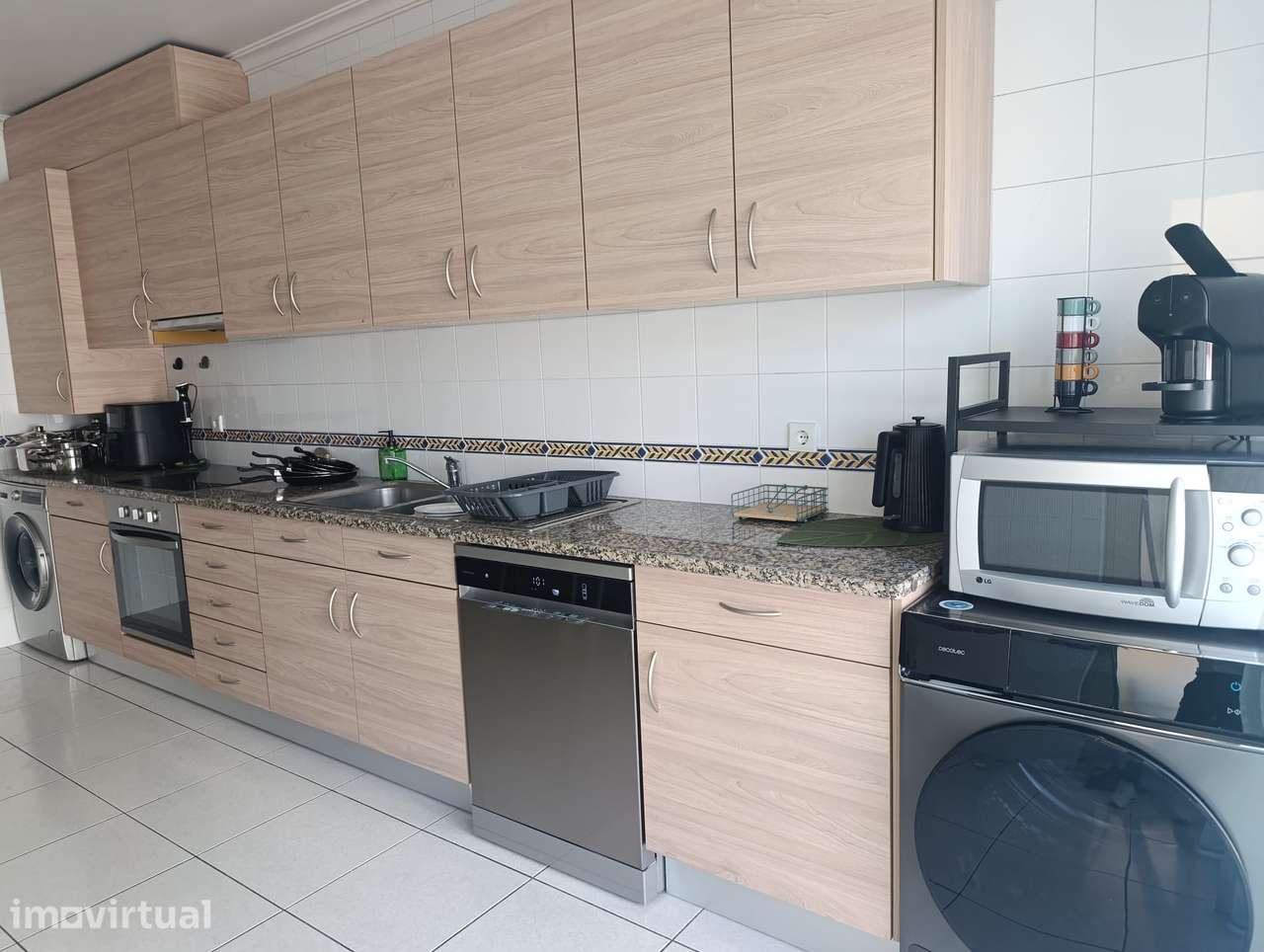 1 suite com wc privado e varanda privada. - Grande imagem: 2/12