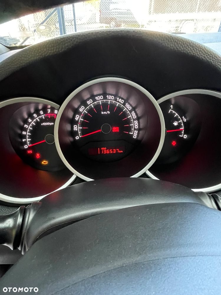 Kia Venga 1.4 CVVT Titanium Collection - 22