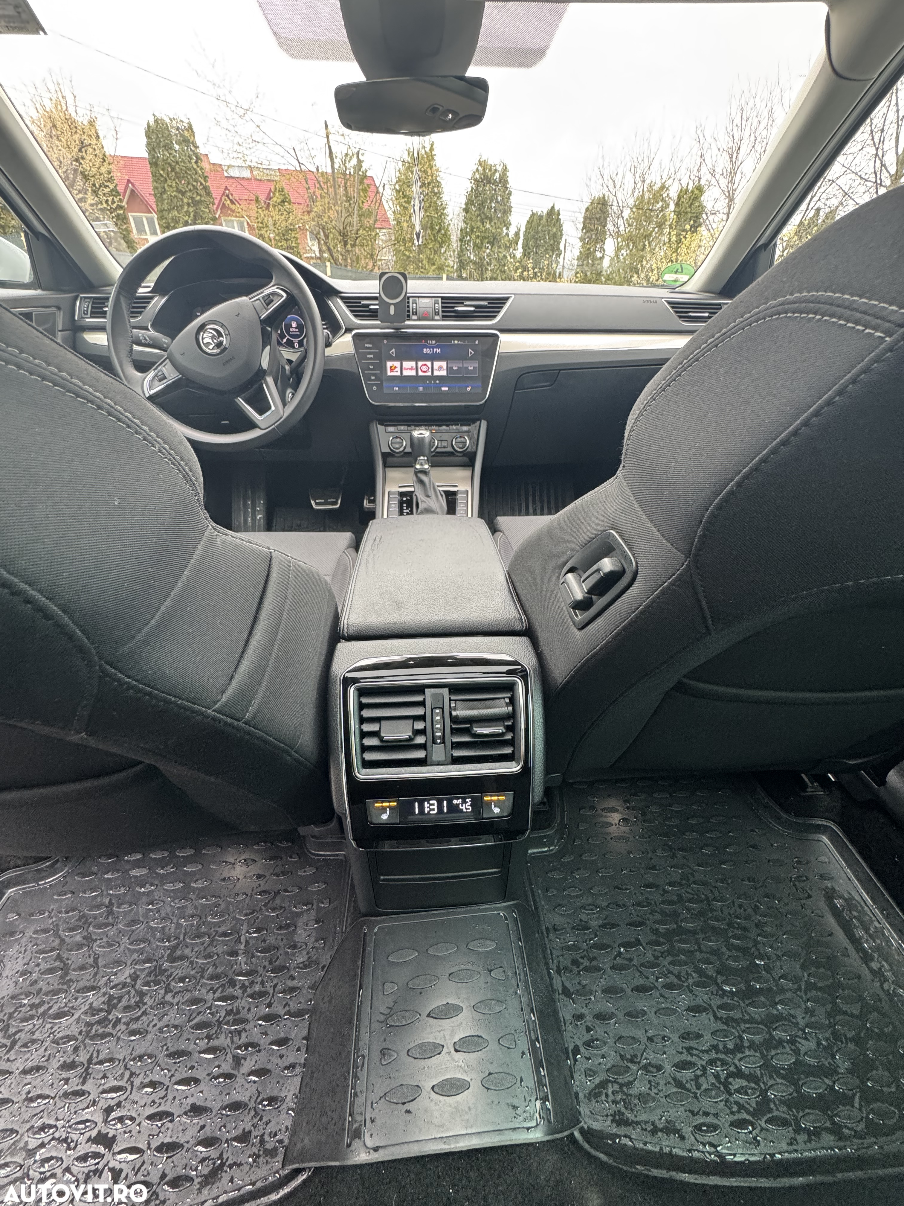 Skoda Superb 2.0 TDI DSG Sportline - 18