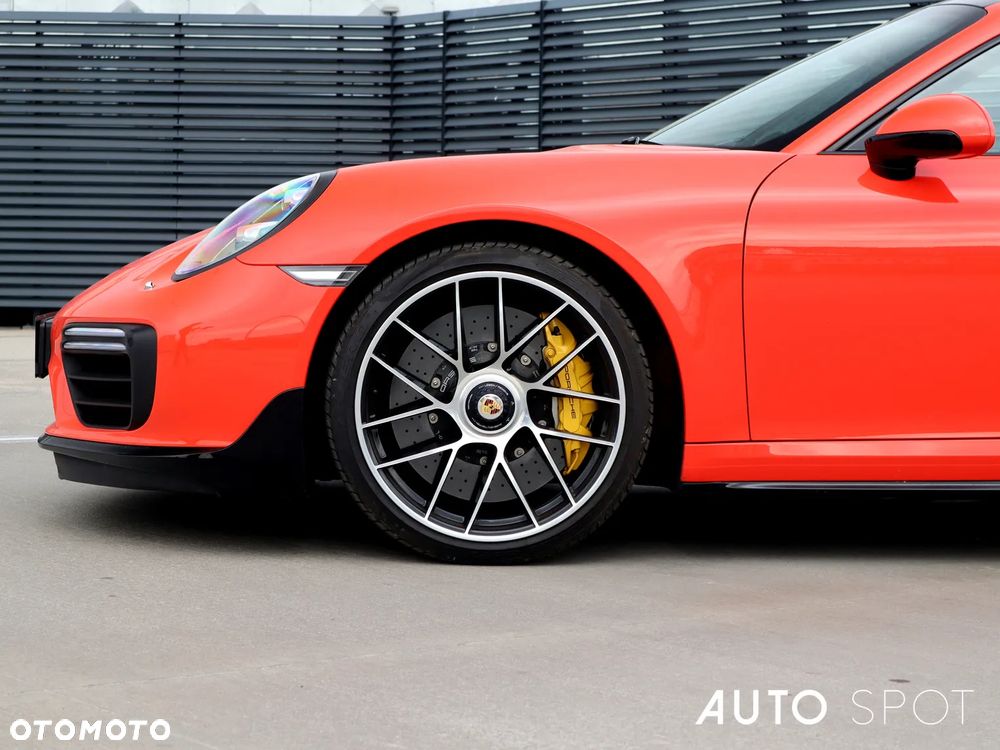 Porsche 911 Turbo S - 3