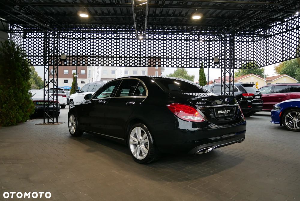 Mercedes-Benz Klasa C 300 7G-TRONIC - 4