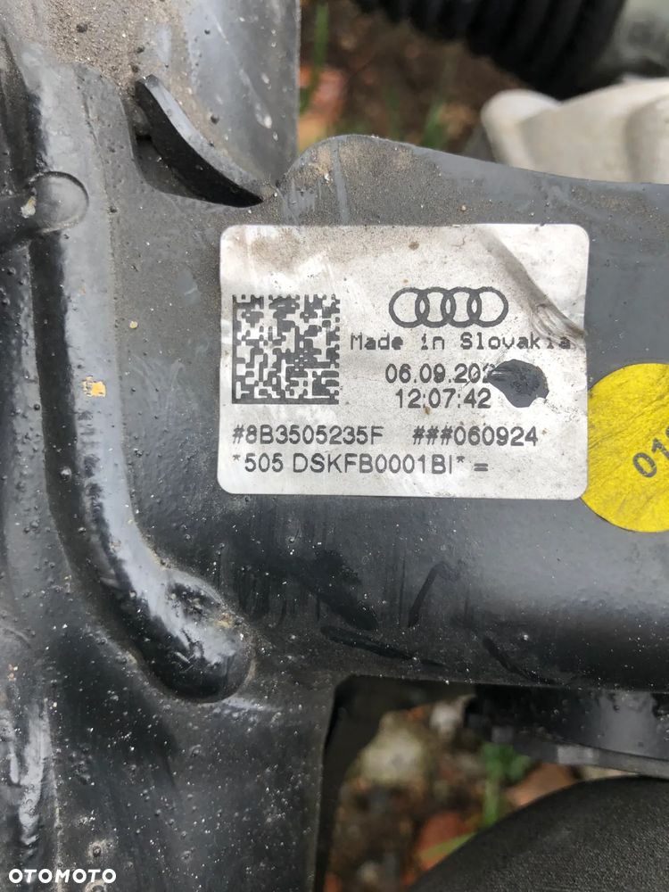 WÓZEK SANKI  TYŁ  AUDI A5 A4 B10 4X4 25r 8B3505235F   gwa!!! - 2