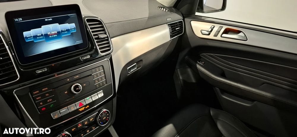 Mercedes-Benz GLE - 24