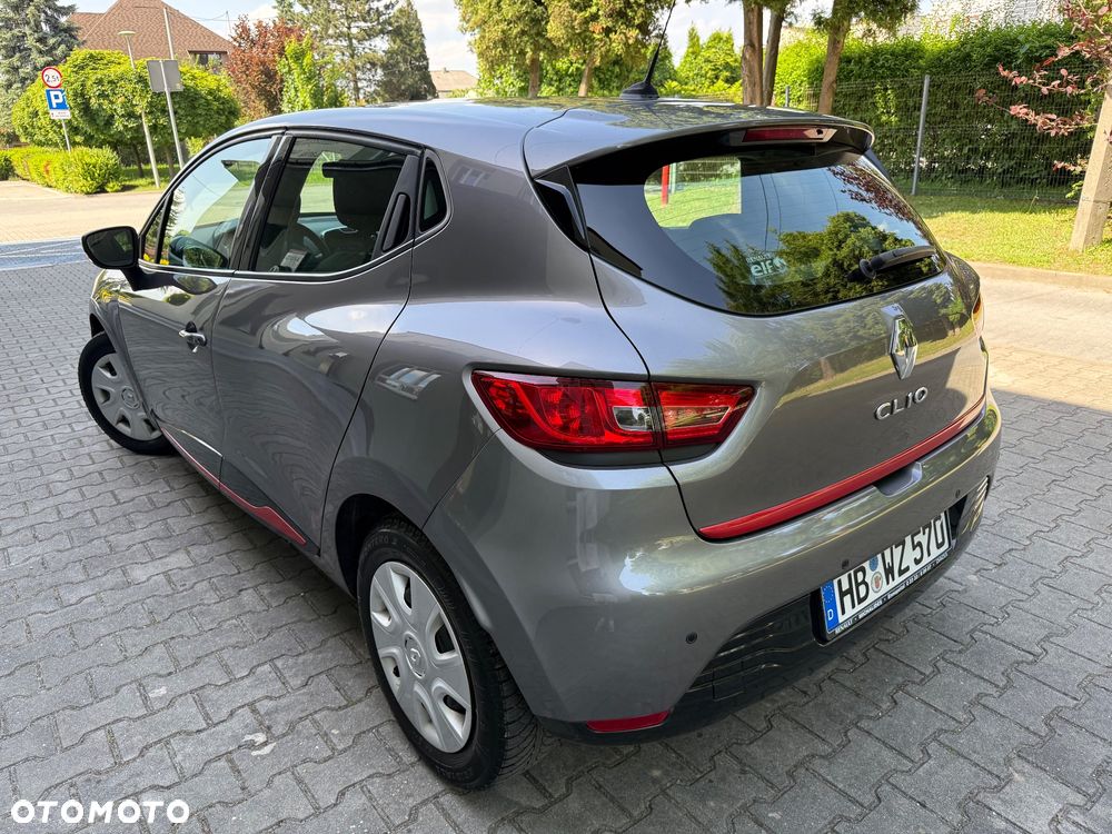 Renault Clio 1.2 16V 75 Experience - 14