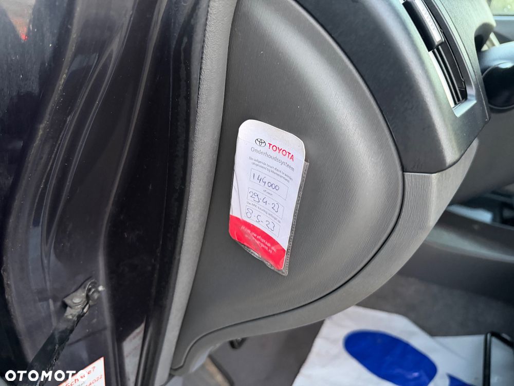 Toyota Prius 1.8 HSD Prestige - 26