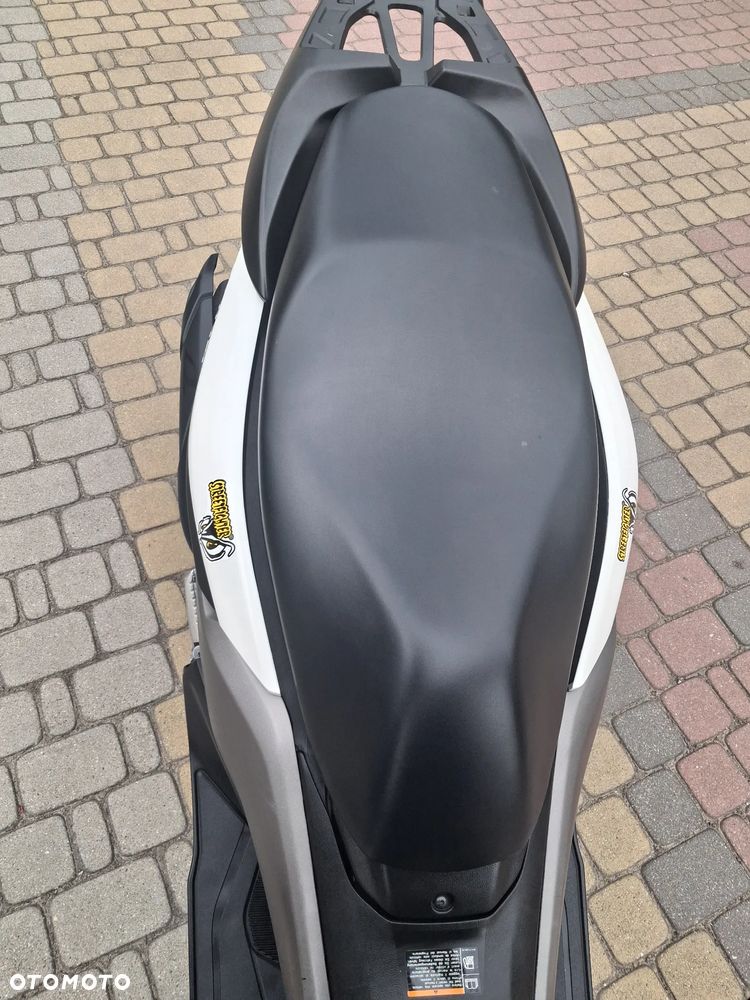 Yamaha NMAX - 7