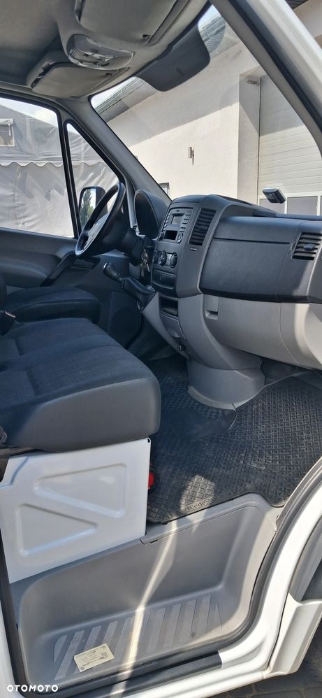 Mercedes-Benz SPRINTER - 8