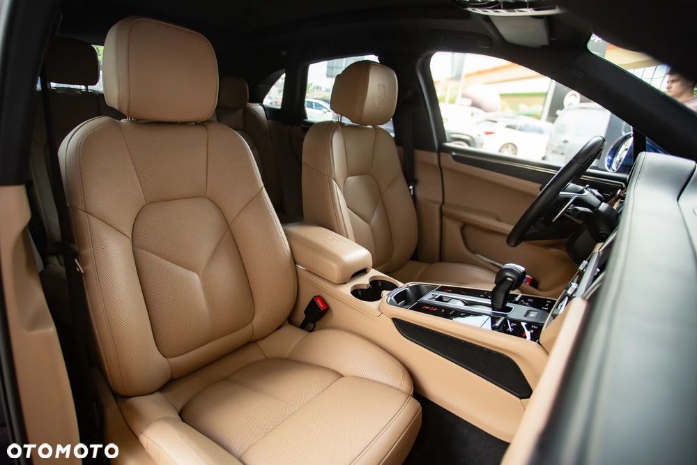 Porsche Macan T - 16
