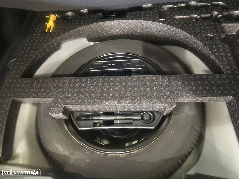 Peugeot 2008 PureTech 110 Stop&Start EAT6 Allure - 23