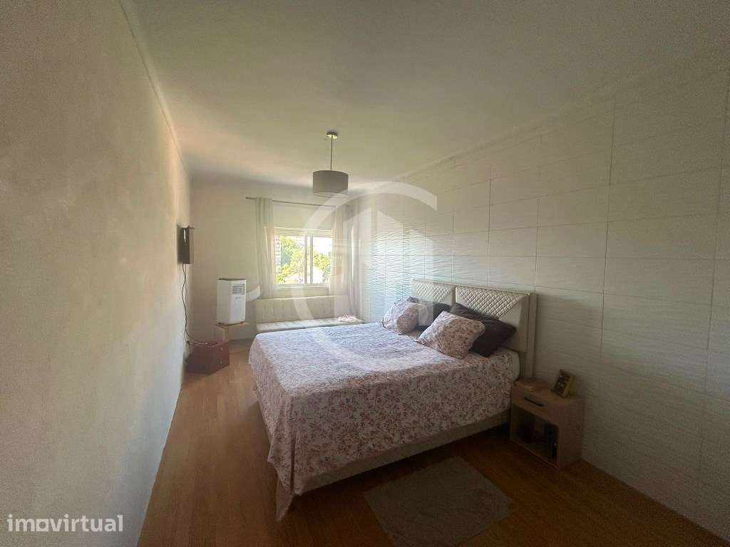 Apartamento T2 - Penedos Altos | 4.º Andar - Grande imagem: 2/12