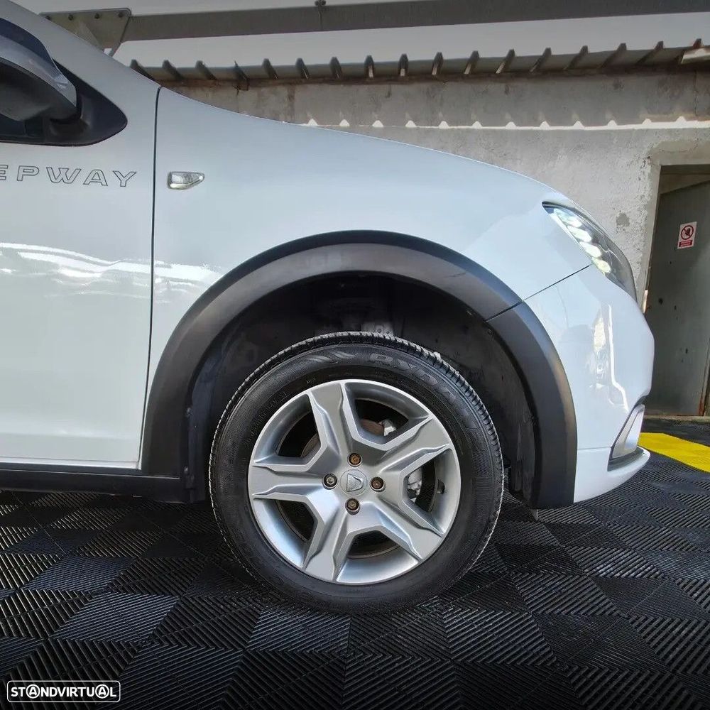 Dacia Sandero 0.9 TCe Stepway - 5