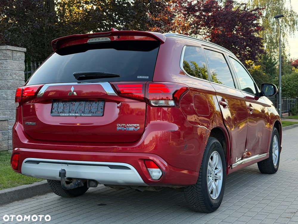 Mitsubishi Outlander Intense + - 8