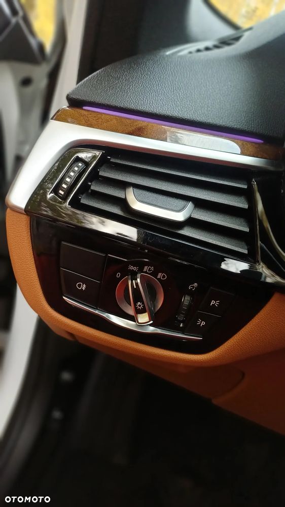 BMW Seria 5 540i GPF Sport Line sport - 12