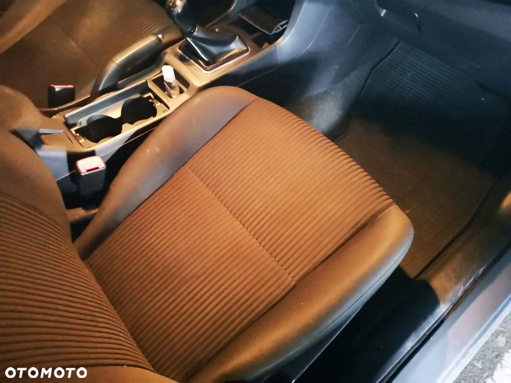 Mitsubishi Lancer 1.6 Inform - 17