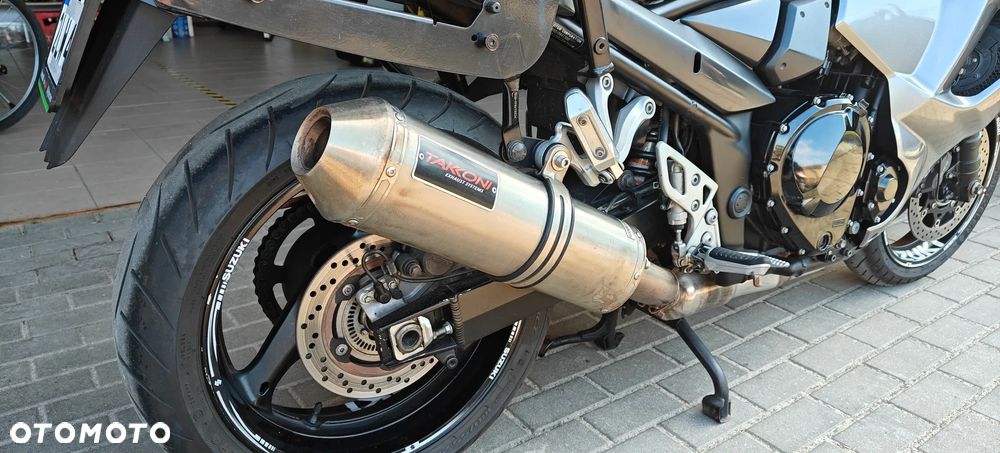 Suzuki GSX - 18