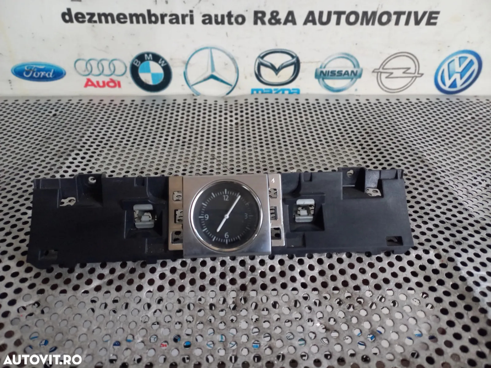 Ceas Central Bord Vw Passat B7 An 2011-2012-2013-2014-2015 Motor 1.6 Tdi CAY Cutie MYB LUB 3AAA - D - 5