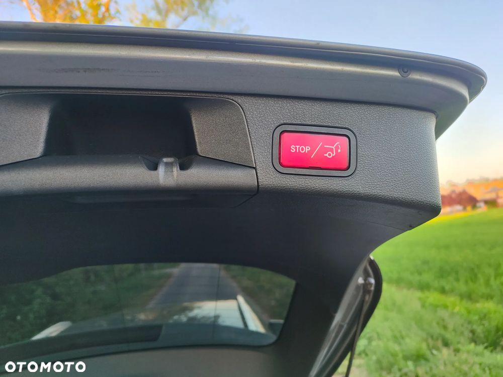 Mercedes-Benz Klasa C 200 (BlueTEC) d T 7G-TRONIC Avantgarde - 14