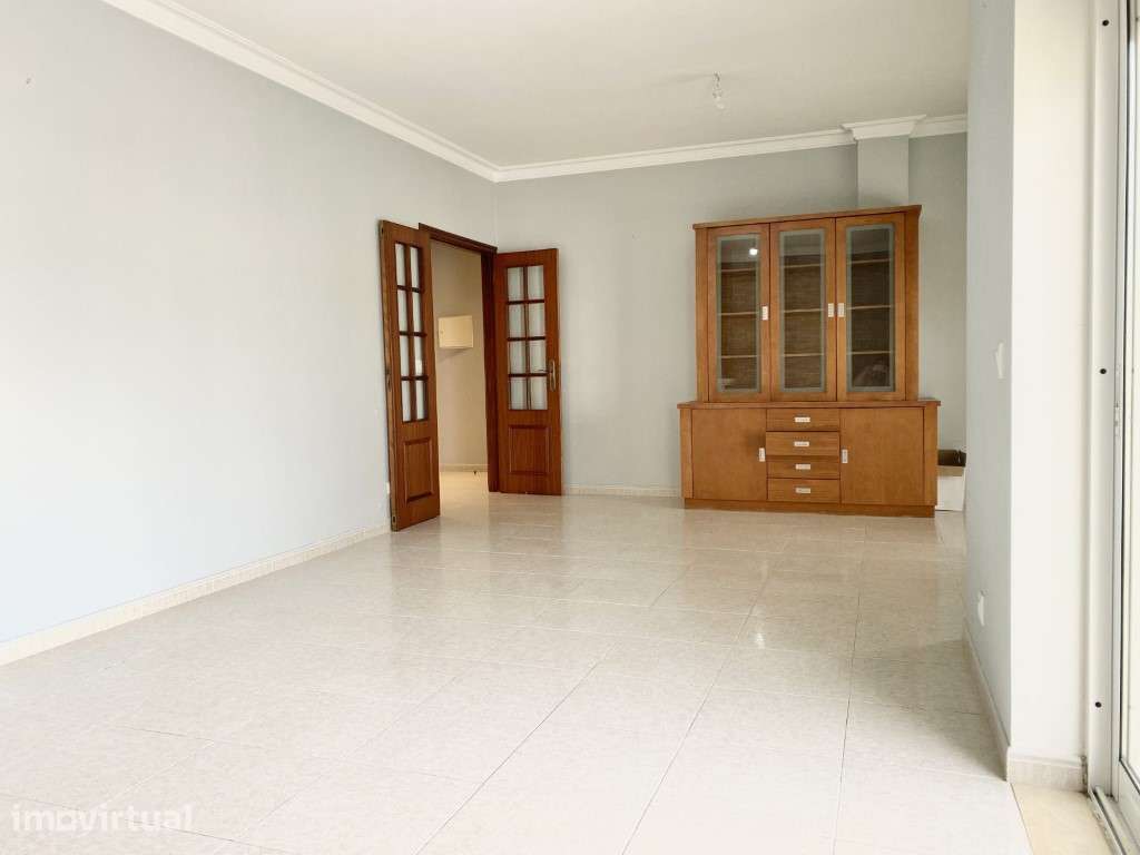 Apartamento T3 para arrendamento anual em Sítio da Nazaré - Grande imagem: 3/17
