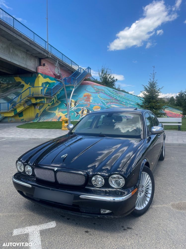 Jaguar XJ - 1