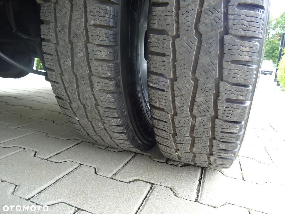Iveco 35c18 Chłodnia + Winda 3,0 180KM Hi-Matic Klima Thermo King V500MAX Klima Piękny Stan - 15