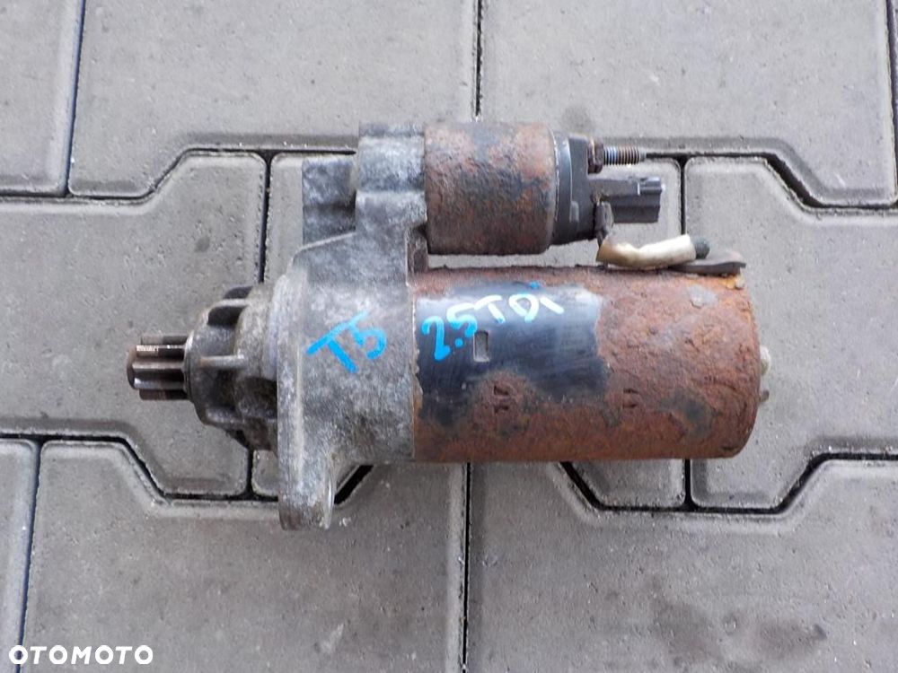 VW T5 2.5 TDI ROZRUSZNIK STARTER - 1