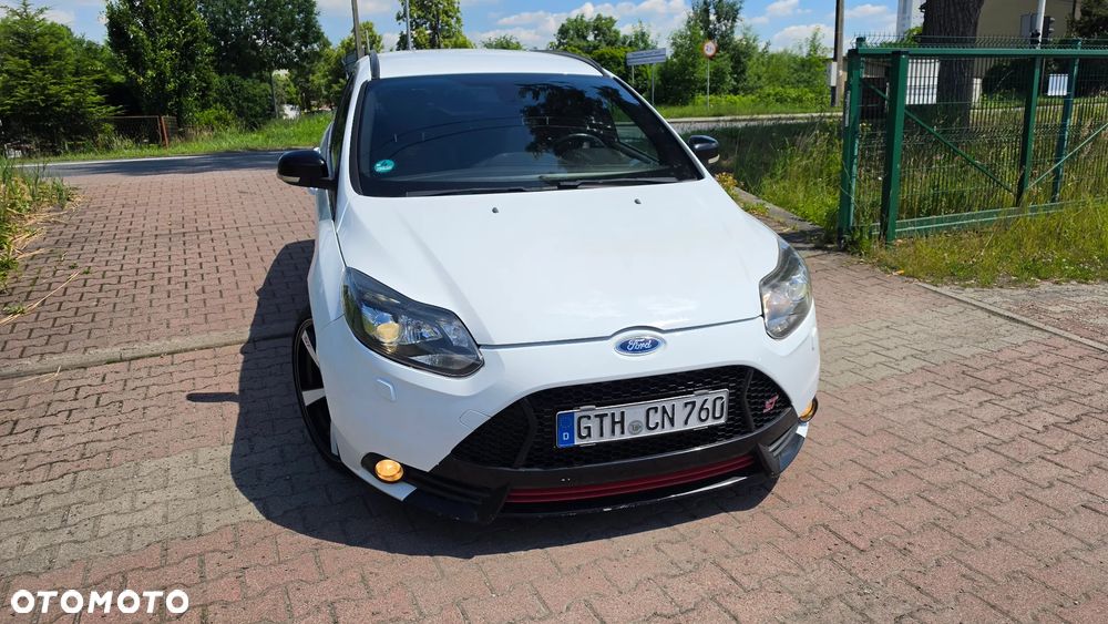Ford Focus SW 2.0 EcoBoost ST Leather Sport Pack - 32