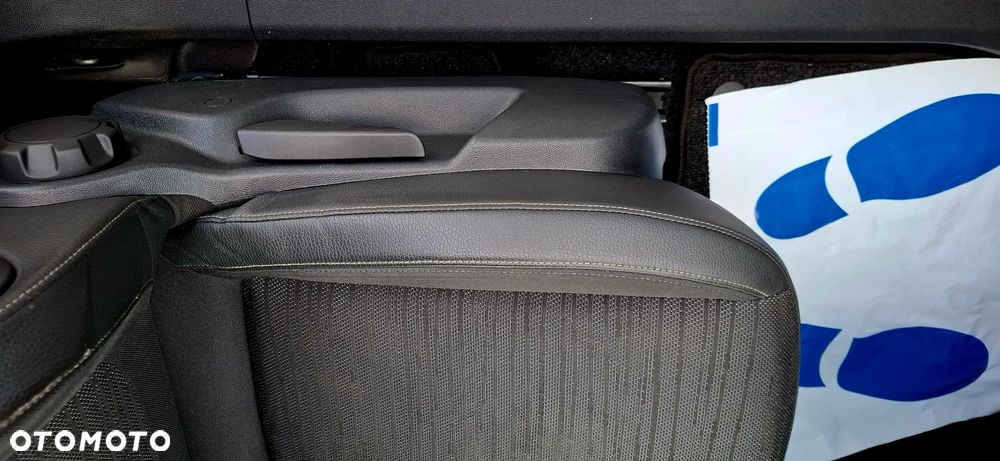 Opel Corsa 1.4 16V Energy - 22