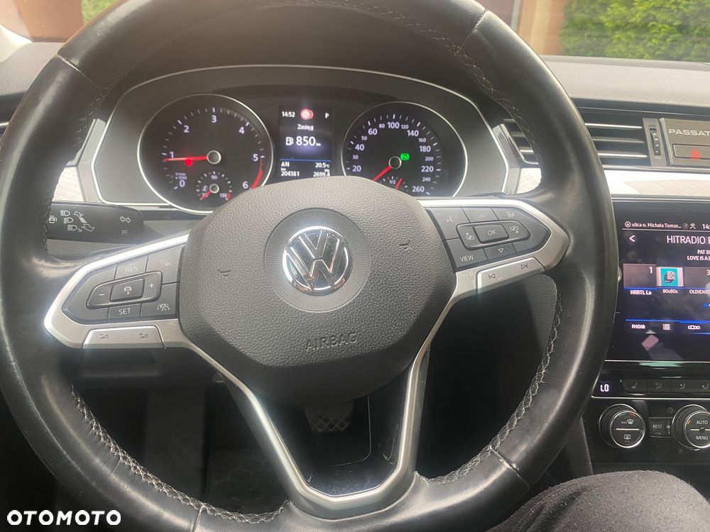 Volkswagen Passat 2.0 TDI SCR DSG Business - 8