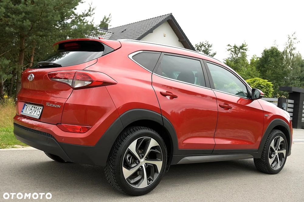 Hyundai Tucson 1.7 CRDI BlueDrive Comfort 2WD - 11