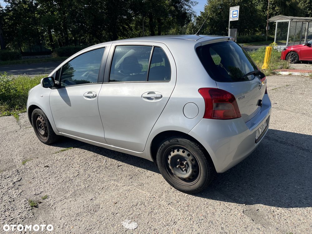 Toyota Yaris 1.3 Sol - 6