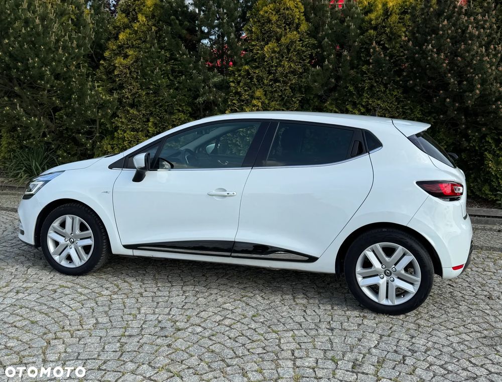 Renault Clio - 9