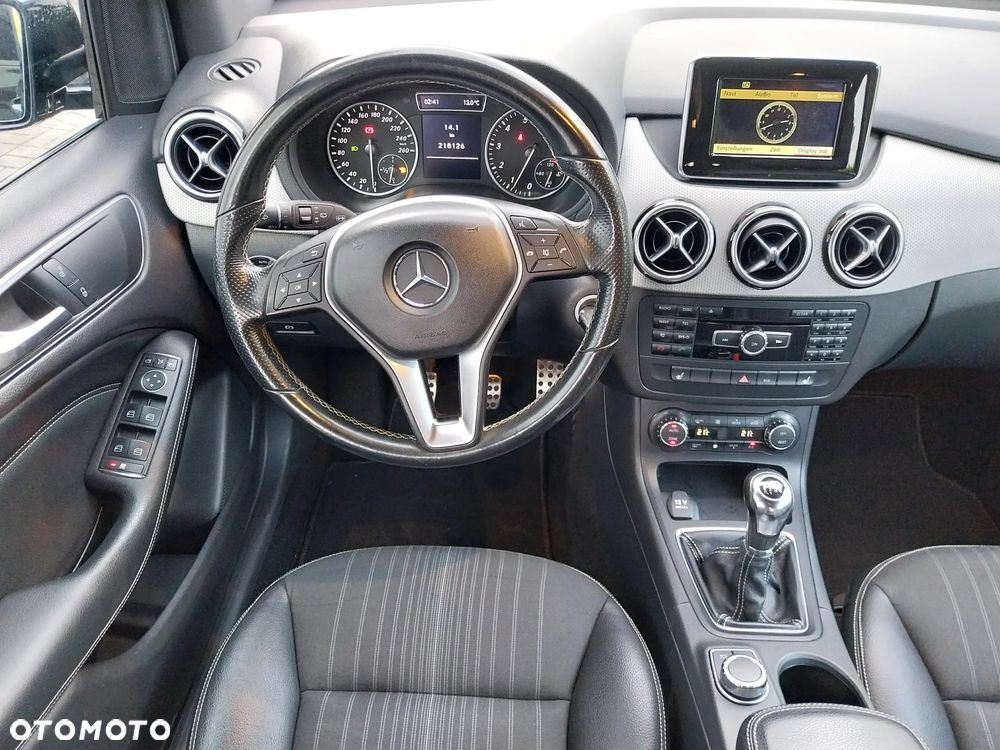 Mercedes-Benz Klasa B 180 BlueEFFICIENCY Edition Style - 23