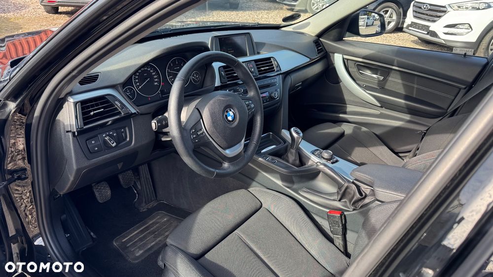 BMW Seria 3 318d DPF Edition Sport - 29