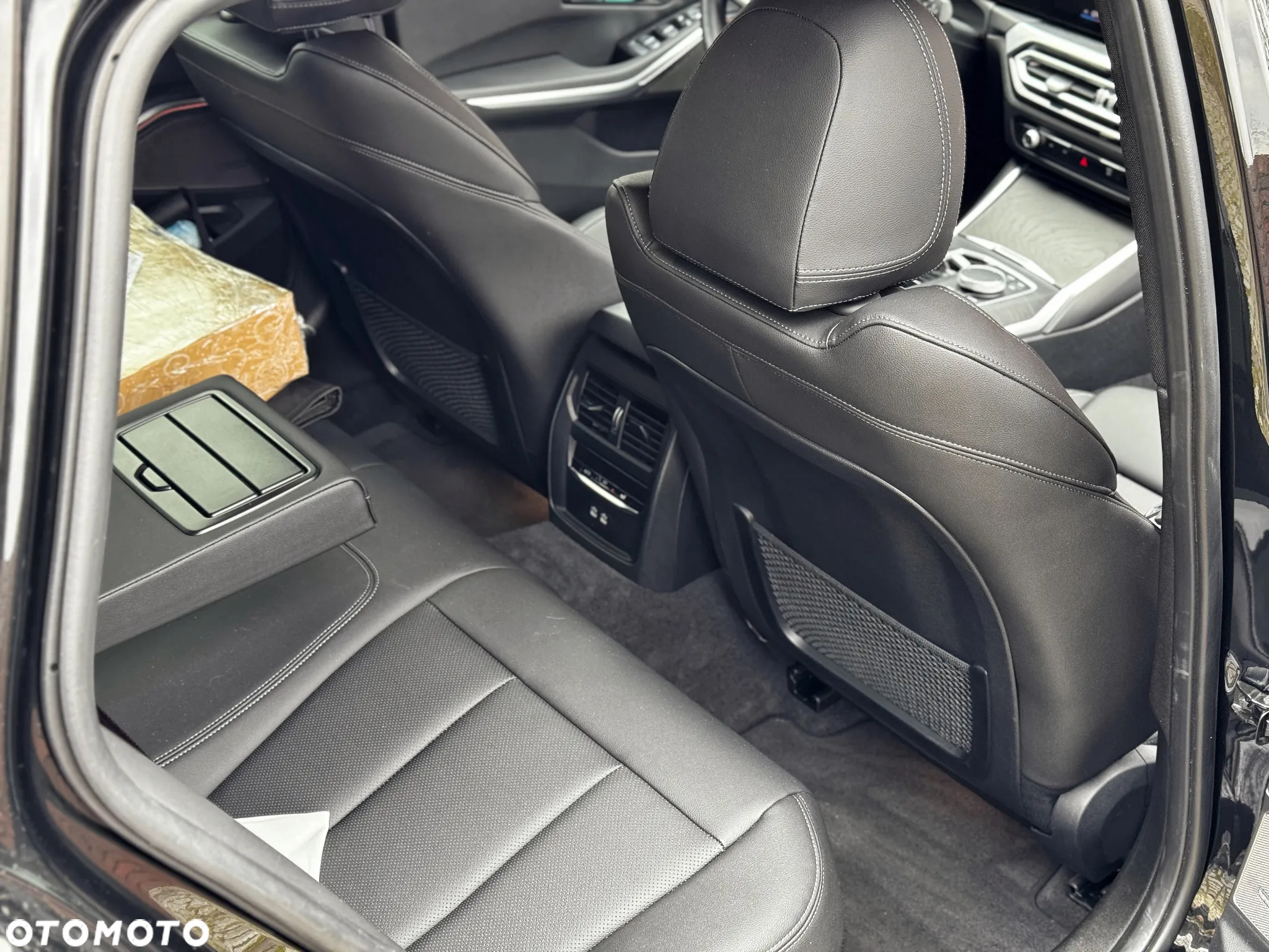 BMW Seria 3 330e xDrive M Sport sport - 30
