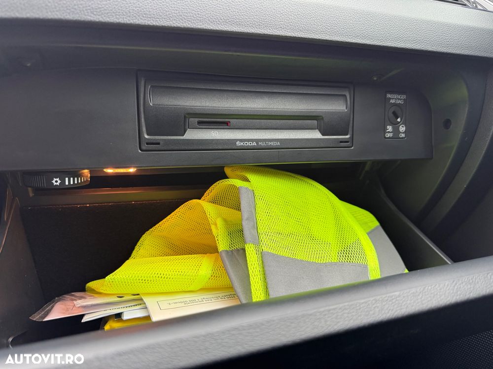 Skoda Octavia Combi Diesel 1.6 TDI Ambition - 35