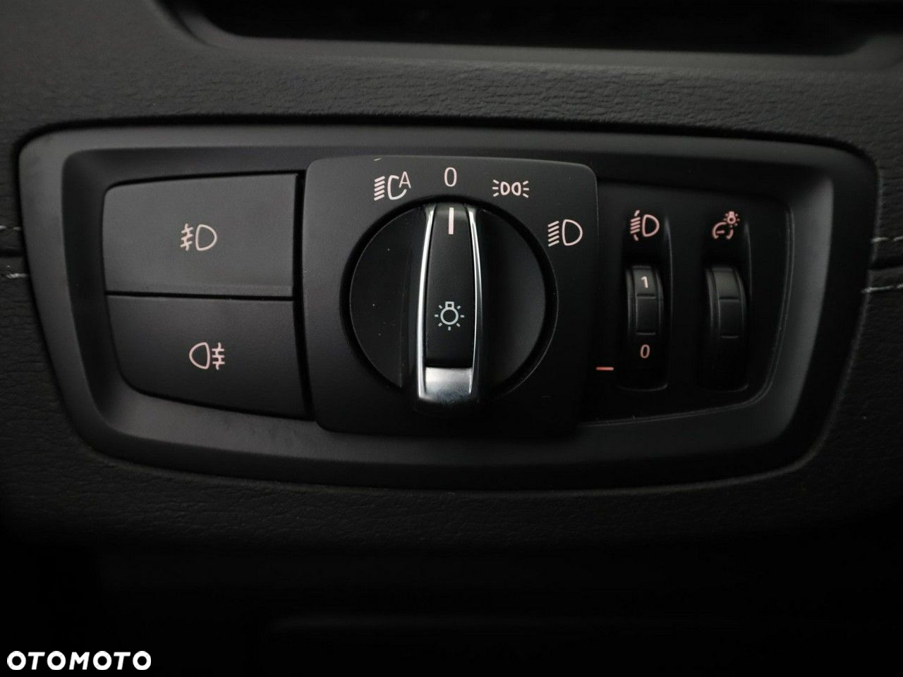BMW X1 sDrive18d xLine - 34