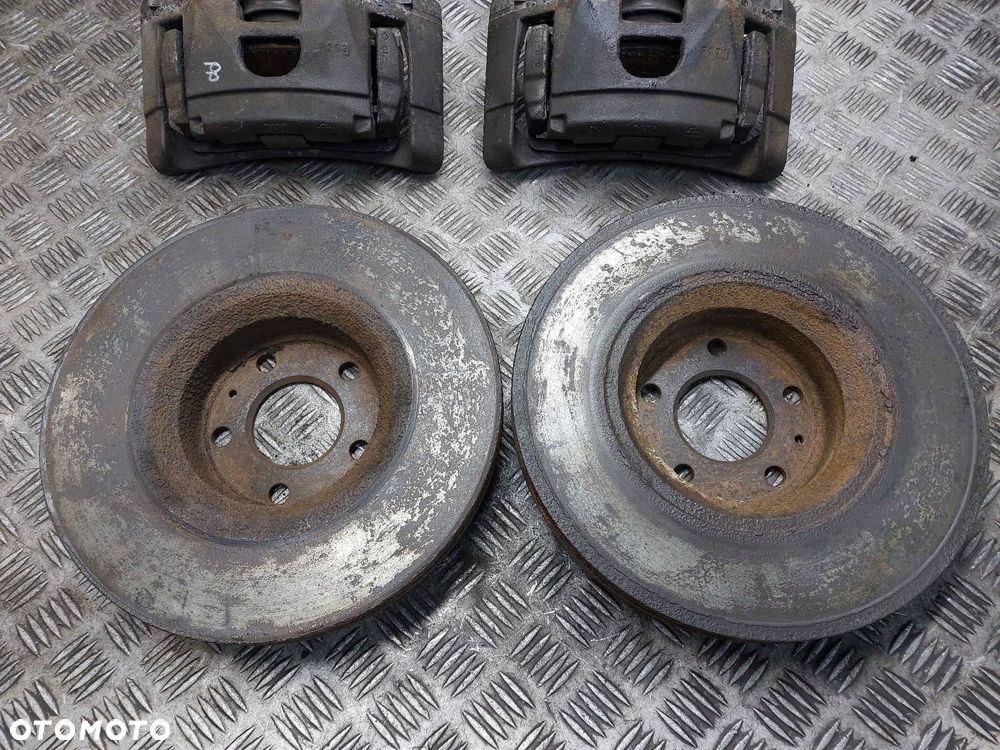 TARCZE HAMULCOWE PRZÓD + KLOCKI + ZACISKI AUDI A6 C6 2.0 TFSI - 2