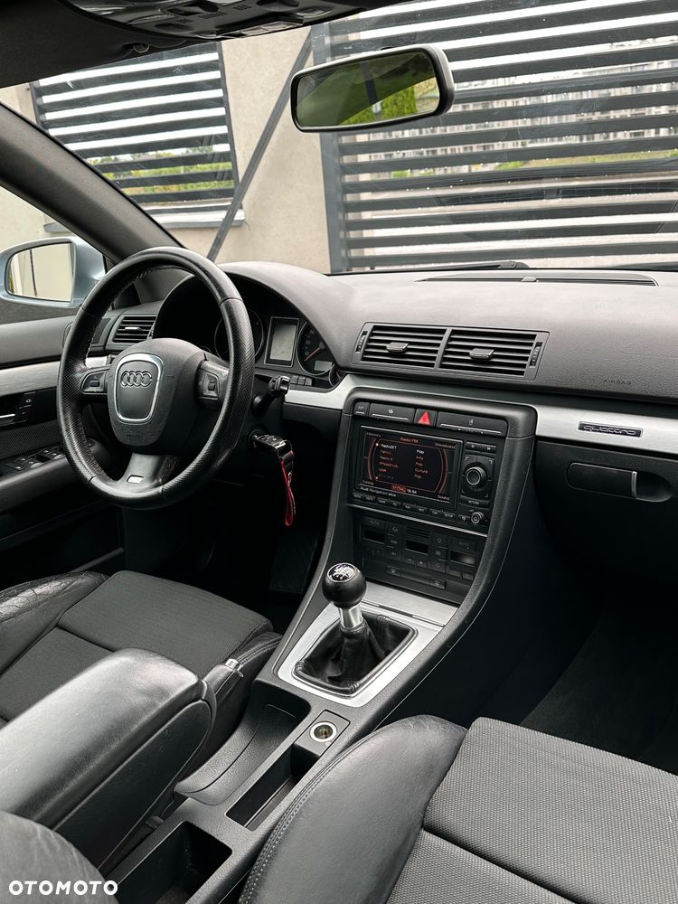 Audi A4 Avant 2.0 TDI DPF quattro - 5