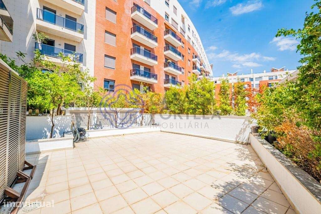 T2 com 88 m2 e terraço privativo de 87 m2 | Parque das Nações - Grande imagem: 3/22
