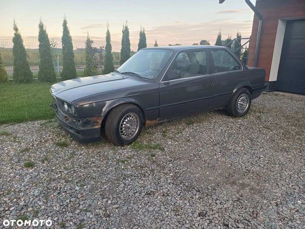 BMW Seria 3 318i Cabriolet - 2