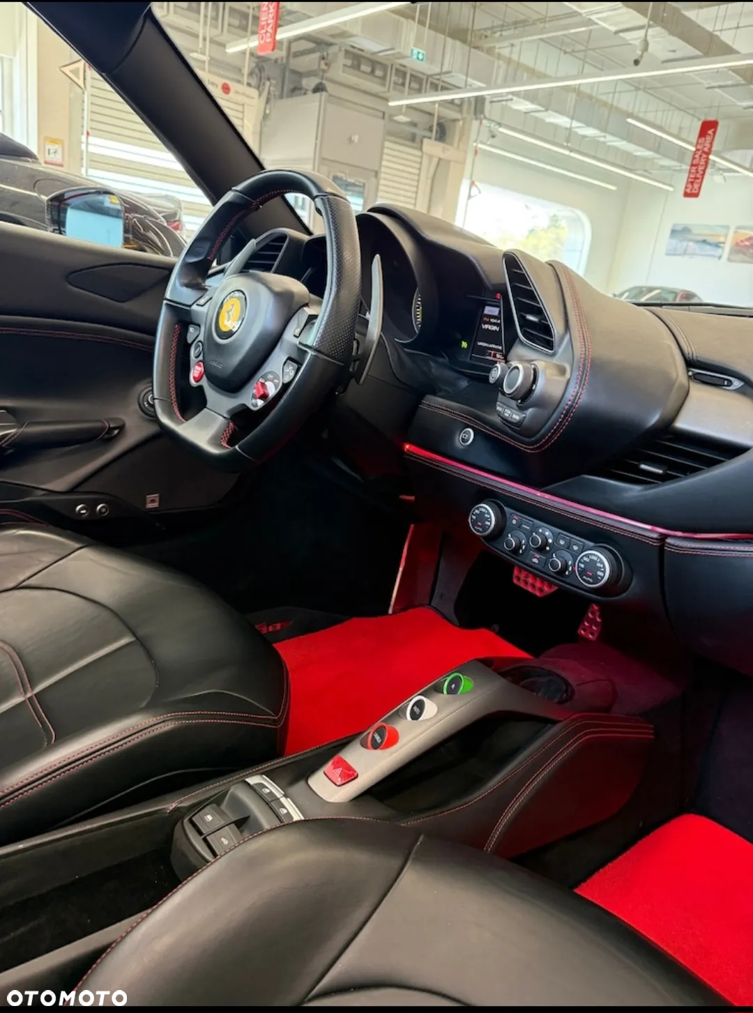 Ferrari 488 - 21