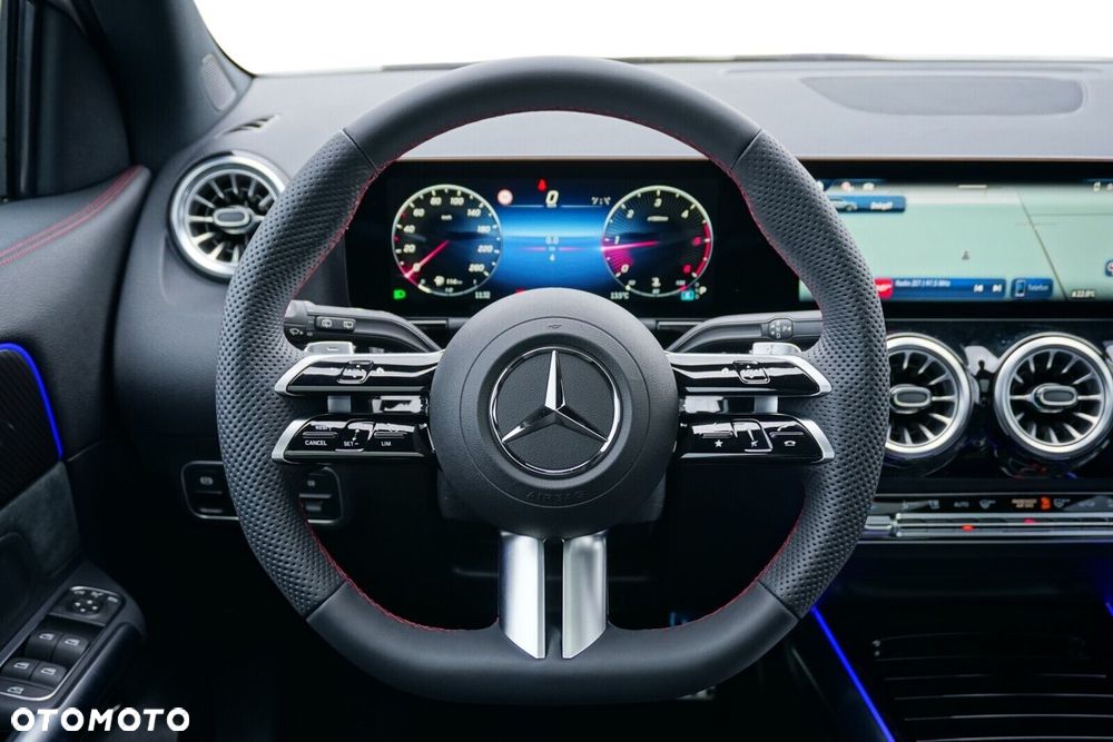 Mercedes-Benz GLA 200 AMG Line - 7