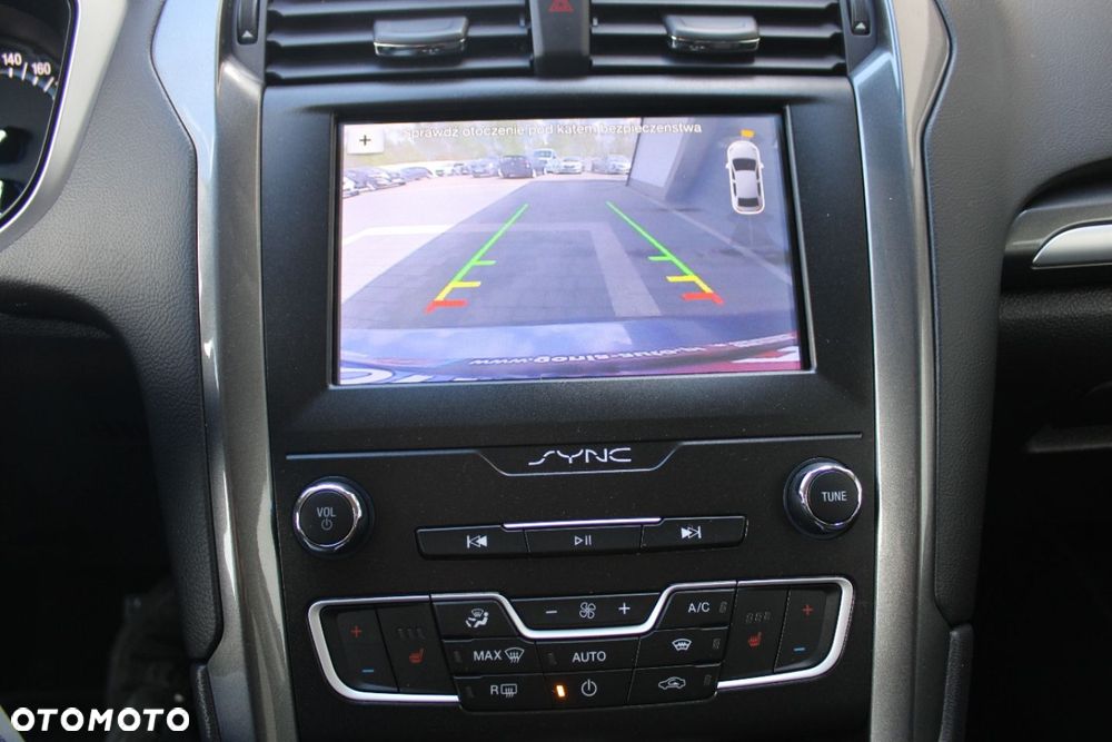 Ford Mondeo - 32