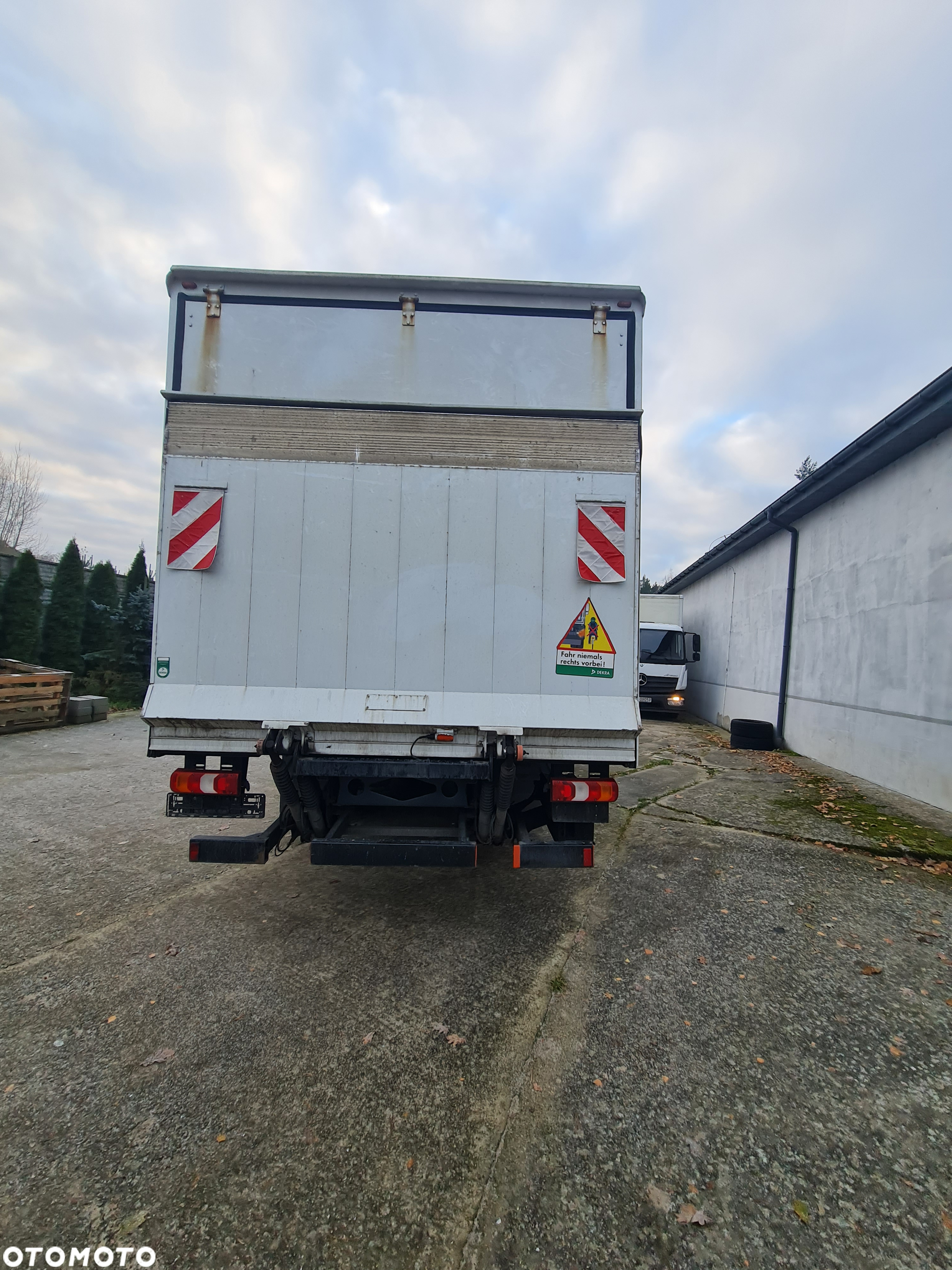 Mercedes-Benz Atego 818 - 13