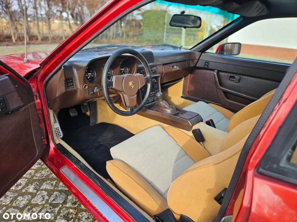 Porsche 924 - 9
