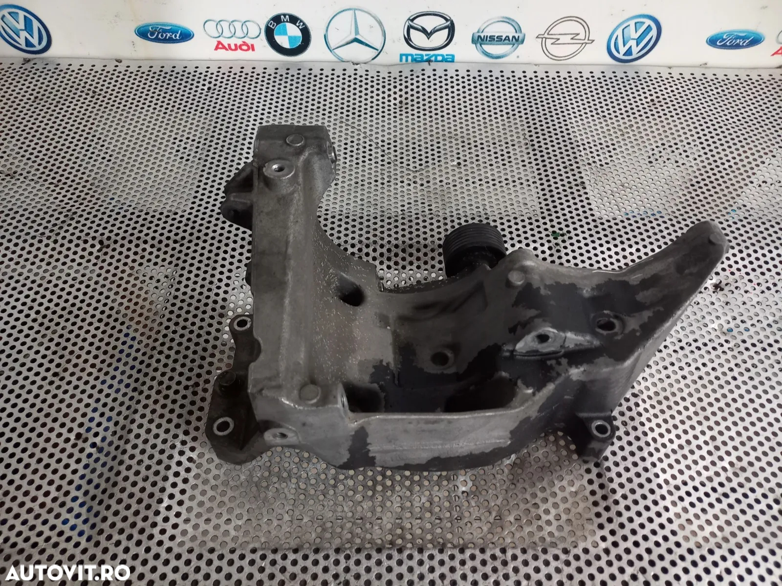 Suport Accesorii Alternator Compresor Clima Bmw X3 E83 X1 E84 2.0 D N47D20 Cod  Dezmembrez Bmw X3 E - 4