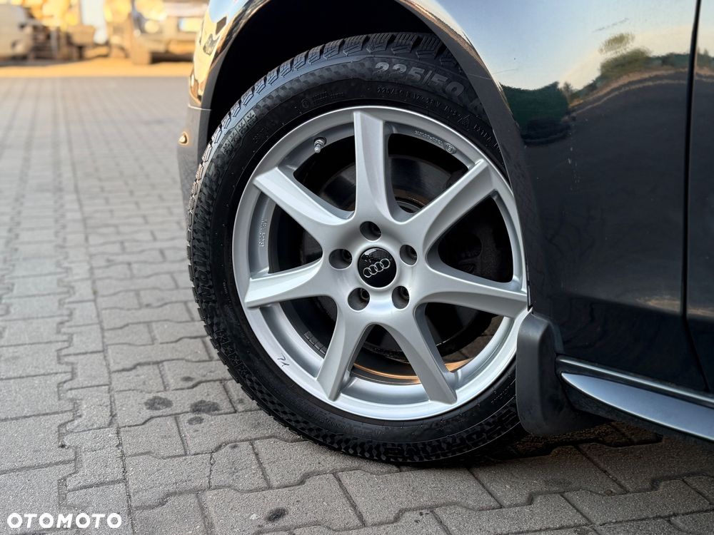 Audi A4 Avant 2.0 TDI DPF clean diesel multitronic S line Sportpaket - 22