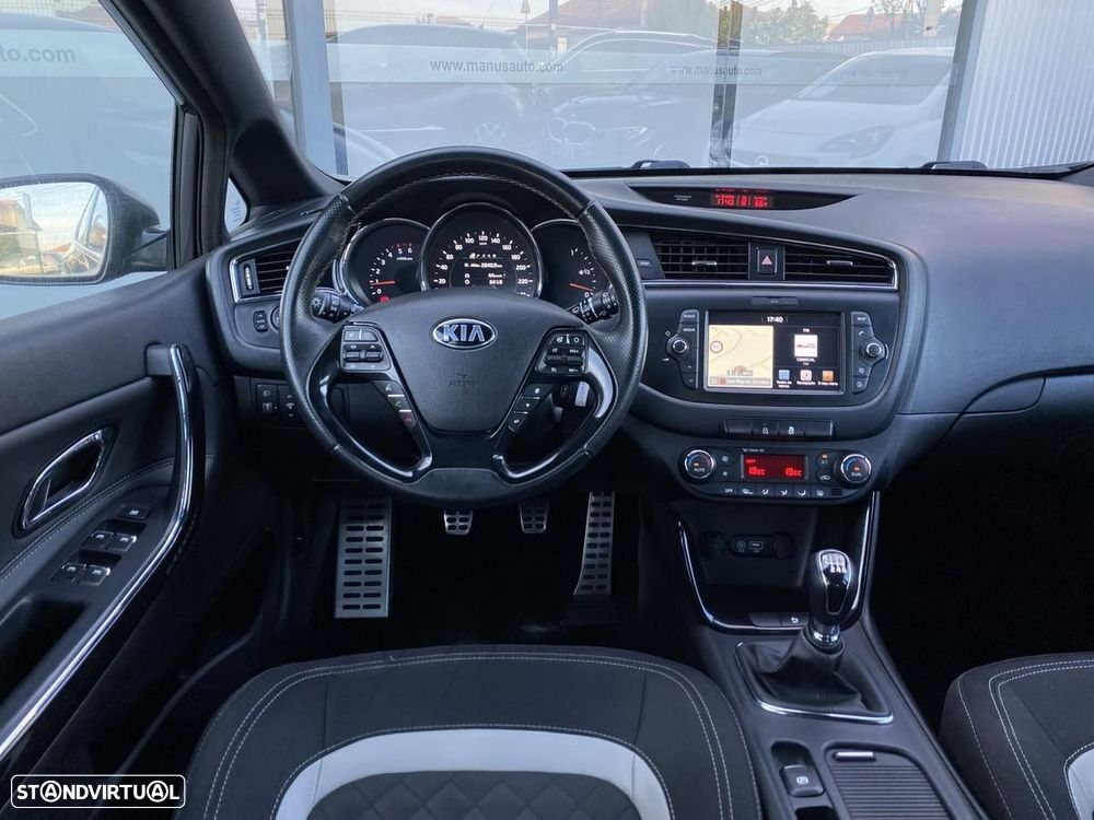 Kia Ceed 1.6 CRDi GT Line - 11