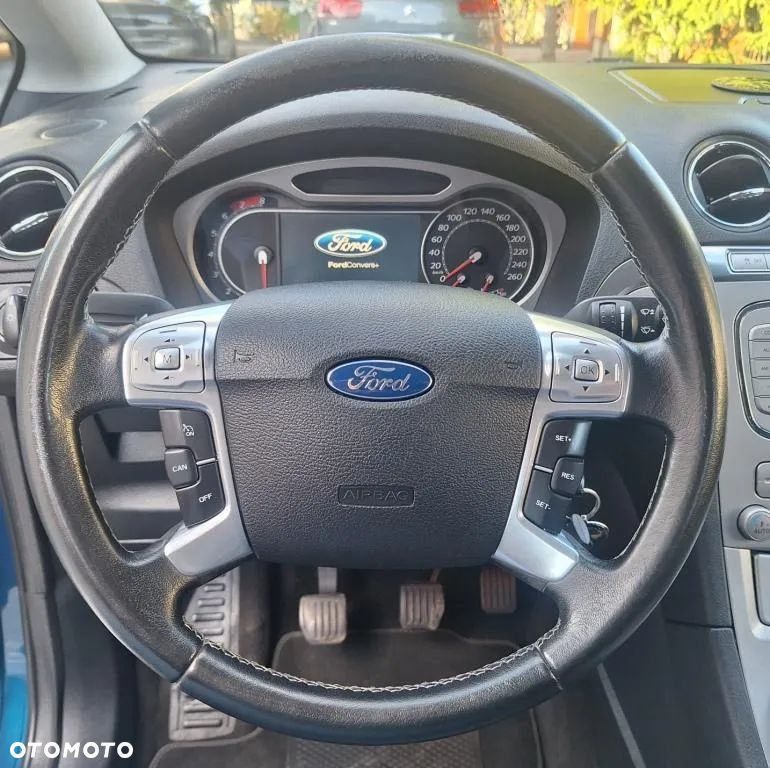 Ford S-Max - 13