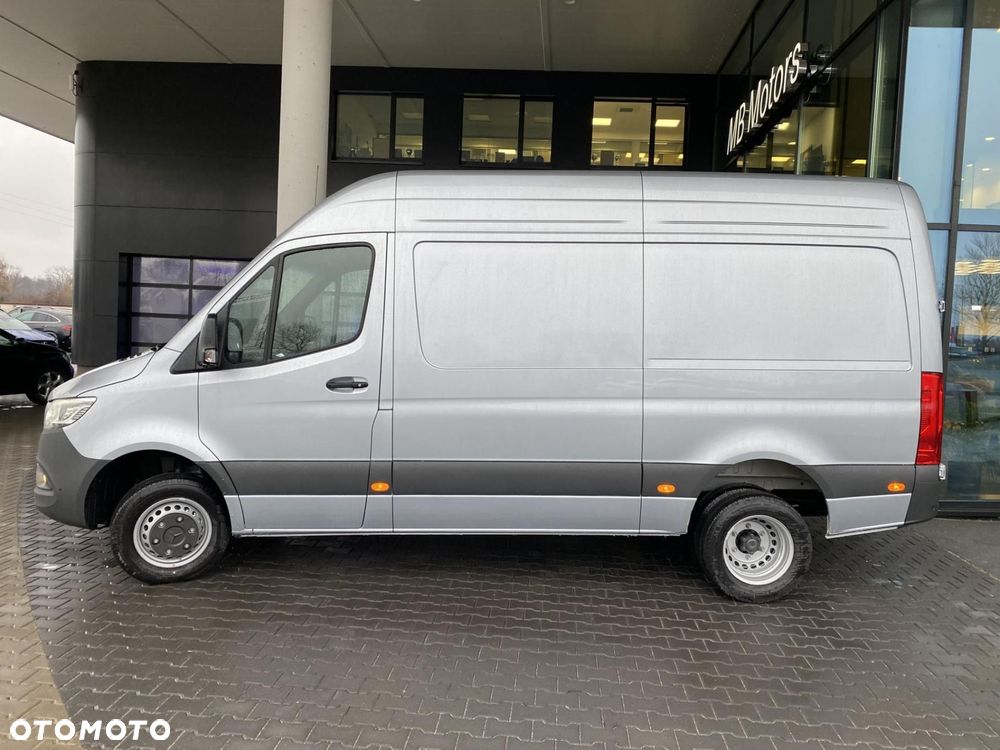 Mercedes-Benz Sprinter - 5